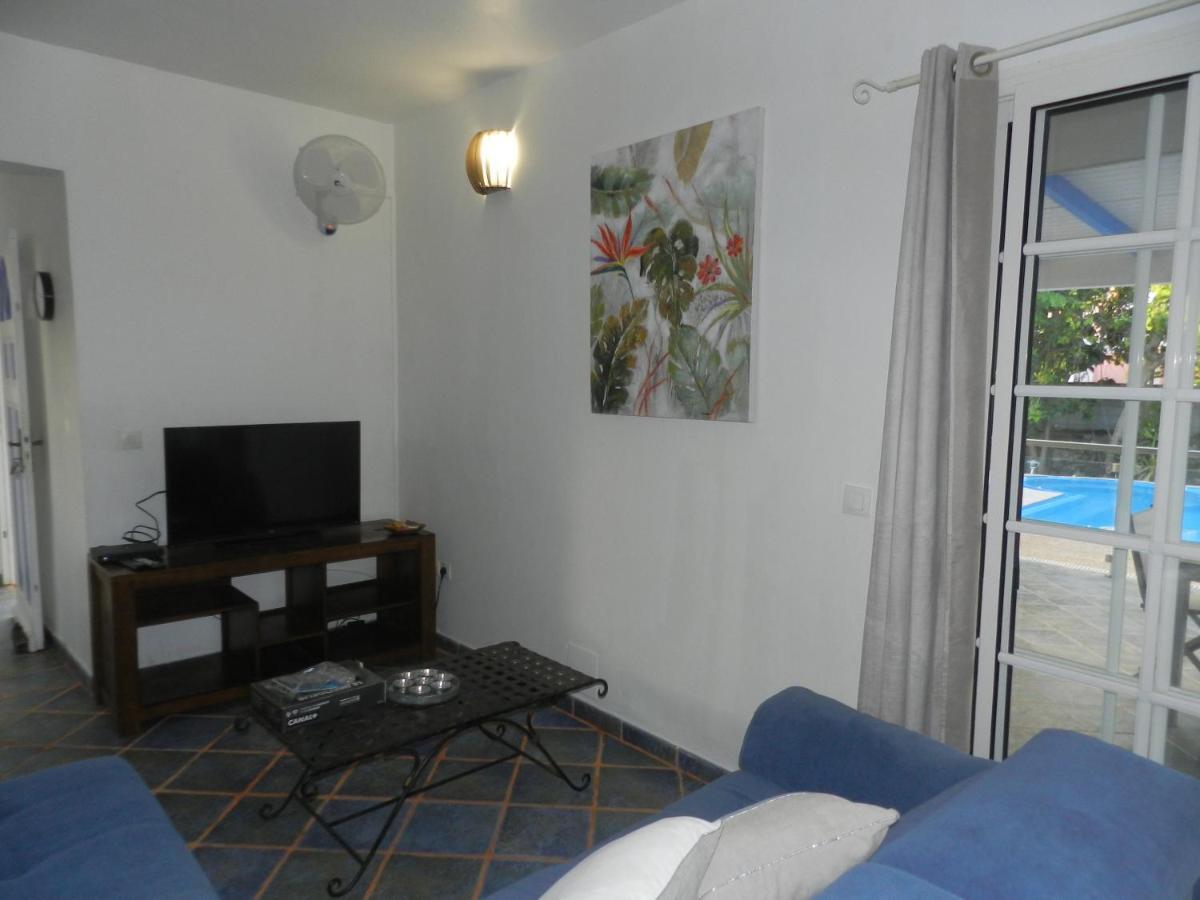 Villa Le Bord Bleu Le Moule Luaran gambar